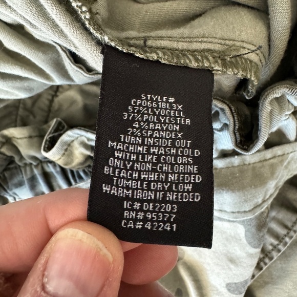 Sanctuary Standard Surplus Women's Cargo Pants Size 29 Camouflage Stretch - Picture 8 of 14